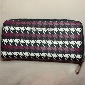 Michael Kors Continental Zip Around Wallet